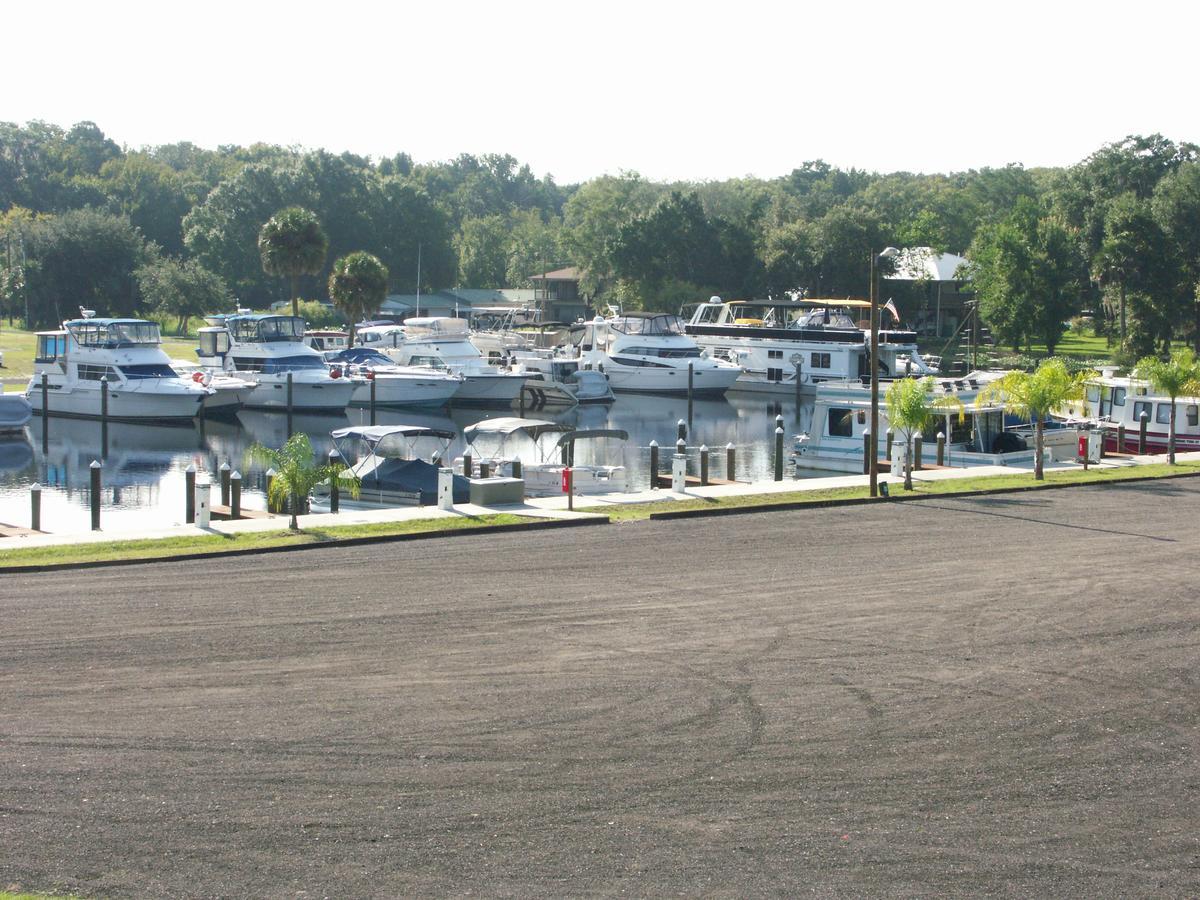 Big River Marina&Lodge Astor Exterior foto